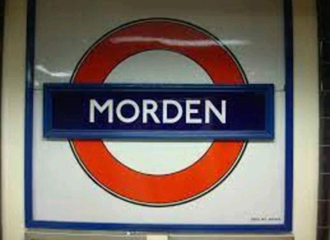 Lovely 4 Bed With Ensuite Free Wifi Off Street Parking In SuttonMorden  エクステリア 写真